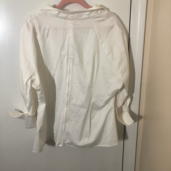 Lauren Top in White - Picture 4 of 4